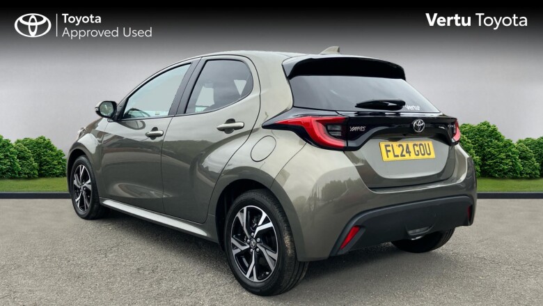 Toyota Yaris 1.5 Hybrid Design 5dr CVT Hybrid Hatchback